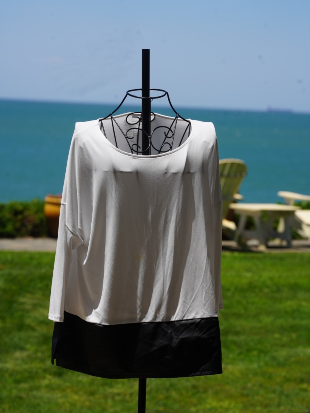 Chico's Colorblock Faux Leather Trim Tunic Top White Black Size 2 AS IS